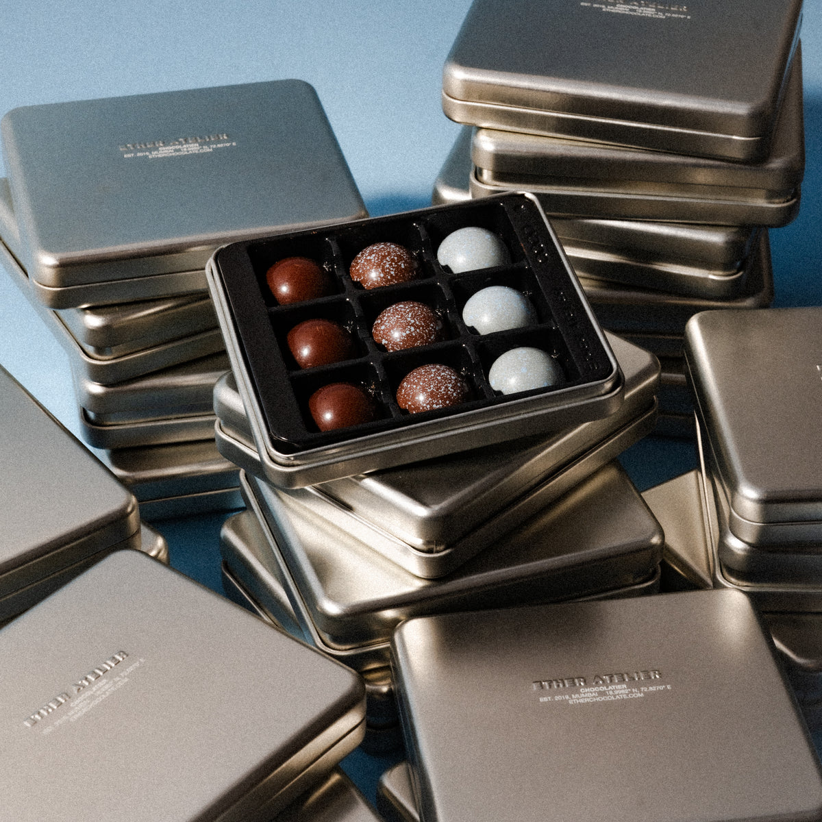 MORNI CHOCOLATE BONBON TIN